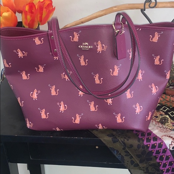 COPY - Coach Cat burgundy Leather tote NWT - Picture 2 of 6